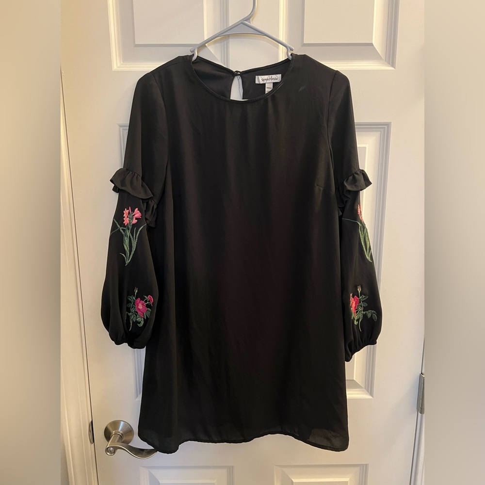 Speechless, Black Dress, Floral Sleeves
